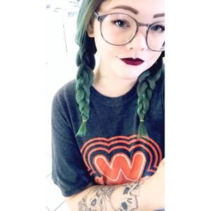 Meet your Posher, Ashley